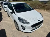 Usado Ford Fiesta Trend 101 CV (74 kW) 2019 Blanco Utilitario