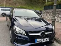 Usado Mercedes CLA220 Shooting Brake 177 CV (130 kW) 2018 Azul Familiar