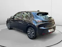 Usado Peugeot 208 Active 101 CV (74 kW) 2024 Negro Utilitario