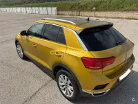 Usado VW T-Roc Advance 150 CV (110 kW) 2021 Amarillo SUV