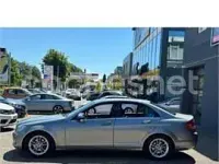 Usado Mercedes 200 75 CV (55 kW) 1993 Gris / plata Familiar