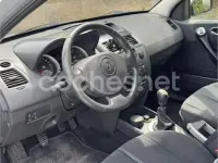 Usado Renault Mégane Authentique 120 CV (88 kW) 2004 Gris / plata Berlina