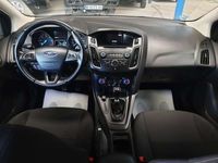 Usado Ford Focus Trend+ 120 CV (88 kW) 2018 Plateado Utilitario