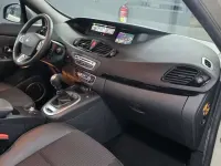 Usado Renault Grand Scénic III Dynamique 131 CV (96 kW) 2012 Monovolumen