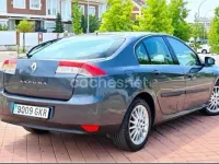 Usado Renault Laguna III Expression 130 CV (95 kW) 2009 Gris / plata Berlina