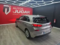 Usado Hyundai i30 GO! 120 CV (88 kW) 2018 Beige Berlina