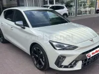 Usado Cupra Leon 150 CV (110 kW) 2025 Gris / plata Berlina