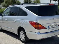 Usado SsangYong Rodius Limited 165 CV (121 kW) 2008 Gris / plata Monovolumen