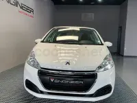 Usado Peugeot 208 Active 99 CV (72 kW) 2018 Blanco Utilitario