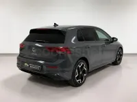 Usado VW Golf VIII 110 CV (80 kW) 2023 Gris / plata Berlina