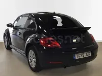Usado VW Beetle Design 105 CV (77 kW) 2015 Negro Utilitario
