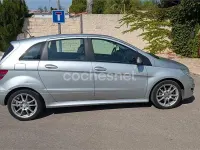 Usado Mercedes B180 Sport Edition 109 CV (80 kW) 2010 Gris / plata Monovolumen