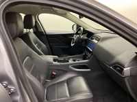 Usado Jaguar F-Pace Prestige 180 CV (132 kW) 2021 Gris SUV