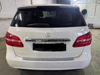 Usado Mercedes B200 136 CV (100 kW) 2014 Blanco Monovolumen