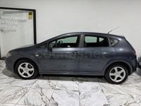 Usado Seat Leon Sport 102 CV (75 kW) 2005 Gris / plata Berlina