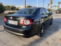 Usado VW Jetta Advance 140 CV (102 kW) 2007 Negro Berlina