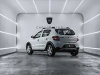 Käytetty Dacia Sandero Stepway 90 HP (66 kW) 2015 Valkoinen Sedan
