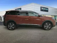 Usado Peugeot 5008 Allure 131 CV (96 kW) 2021 Marrón Monovolumen