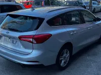Usado Ford Focus Trend+ 120 CV (88 kW) 2021 Gris Familiar