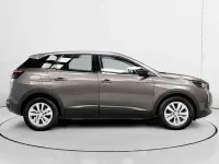 Usado Peugeot 3008 Active 131 CV (96 kW) 2022 Gris SUV
