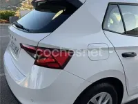 Usado Skoda Fabia Selection 80 CV (58 kW) 2024 Blanco Utilitario