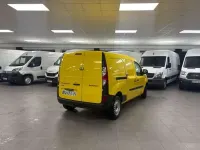 Usado Renault Kangoo 95 CV (69 kW) 2020 Amarillo Monovolumen