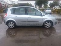 Usado Renault Scénic II Dynamique 105 CV (77 kW) 2006 Gris / plata Monovolumen