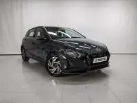Usado Hyundai i20 100 CV (73 kW) 2025 Gris / plata Utilitario