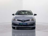 Usado Toyota Auris Hybrid 99 CV (72 kW) 2017 Plateado Berlina
