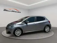 Usado Peugeot 208 Signature Sky 83 CV (61 kW) 2019 Gris Utilitario