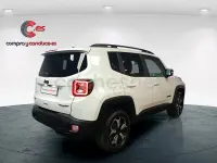 Usado Jeep Renegade Trailhawk 240 CV (176 kW) 2022 Blanco SUV