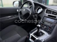 Usado Peugeot 5008 Active 120 HP (88 kW) 2015 Branco Monovolume