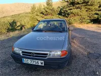 Usado Opel Astra 100 CV (73 kW) 1993 Gris / plata Berlina