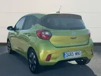 Usado Hyundai i10 67 CV (49 kW) 2024 Verde Utilitario