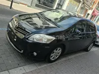 Usado Toyota Auris Active 90 CV (66 kW) 2013 Negro Berlina