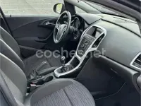 Usado Opel Astra Selective 115 CV (84 kW) 2015 Gris / plata Berlina