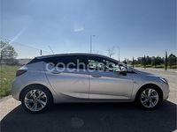 Usado Opel Astra Excellence 136 CV (100 kW) 2016 Gris / plata Berlina