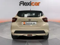 Usado Nissan Micra Acenta 92 CV (67 kW) 2022 Beige Utilitario