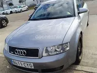 Usado Audi A4 163 HP (119 kW) 2004 Cinzento Sedan