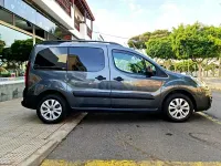 Usado Citroën Berlingo Feel 110 CV (80 kW) 2016 Gris / plata Monovolumen