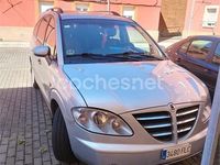 Usado Ssangyong (KGM) Rodius 165 CV (121 kW) 2007 Gris / plata Monovolumen