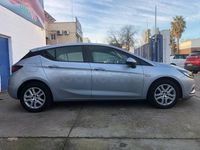 Usado Opel Astra Selective 105 HP (77 kW) 2016 Azul Sedan