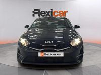 Usado Kia Ceed 136 CV (100 kW) 2023 Negro Utilitario