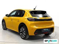Usado Peugeot 208 GT 100 CV (73 kW) 2022 Amarillo Utilitario