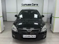 Usado Hyundai i30 Comfort 109 CV (80 kW) 2008 Negro Berlina
