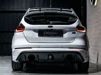 Usado Ford Focus RS 350 CV (257 kW) 2016 Blanco Berlina