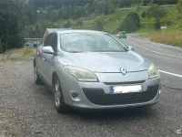 Usado Renault Mégane III Dynamique 110 CV (80 kW) 2009 Gris / plata Berlina