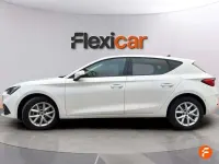 Usado Seat Leon Style 110 CV (80 kW) 2024 Blanco Utilitario