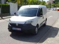 Usado Fiat Doblò 95 CV (69 kW) 2017 Blanco Monovolumen