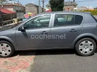 Usado Opel Astra Cosmo 100 CV (73 kW) 2004 Azul Berlina
